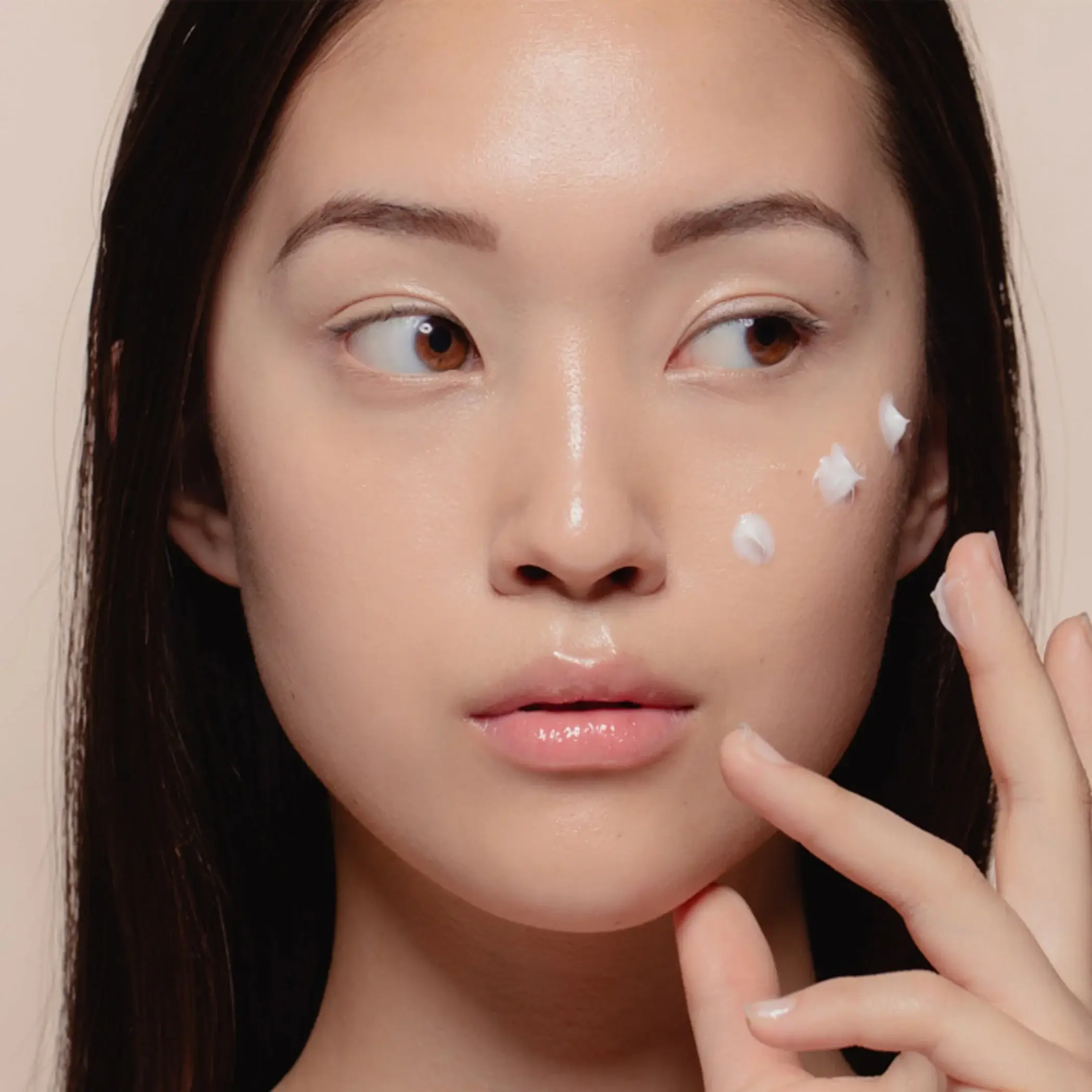 Beauty Layering: Ξεκλειδώνει τη λάμψη και ενισχύει τα αποτελέσματα περιποίησης του δέρματος