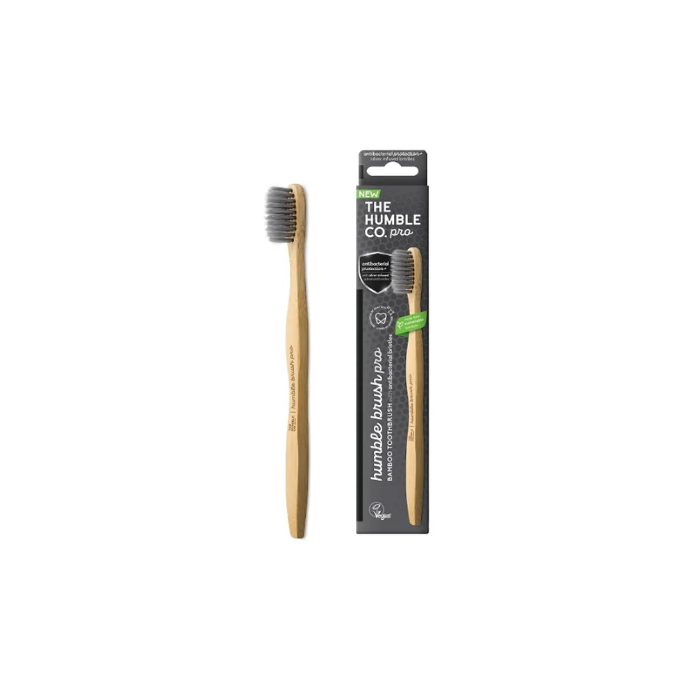 The Humble Co. Pro Line Antibacterial Adult Toothbrush Silver Ion Soft Οδοντόβουρτσα Ενηλίκων Από Μπαμπού Μαύρη 1 τεμάχιο