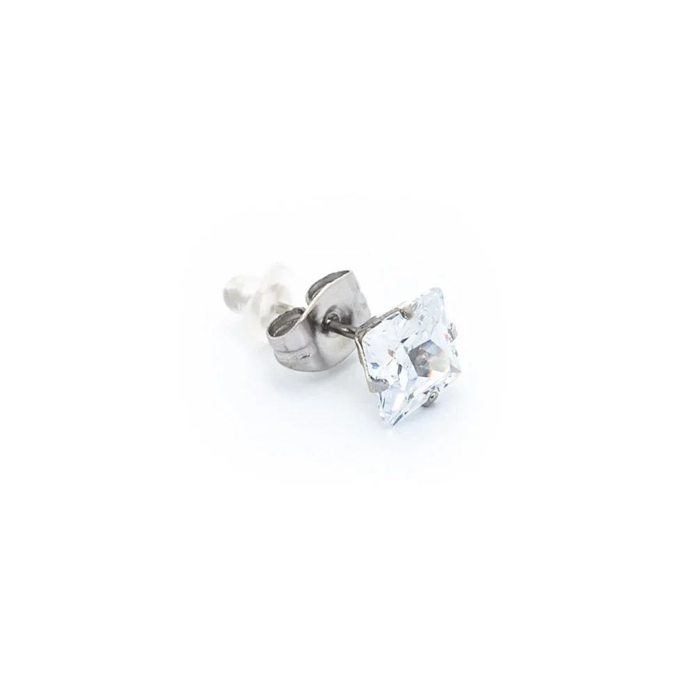 InoPlus Borghetti Pharma Zirqu-B16 Hypoallergenic Earrings White Rhinestone Squares 1 pair